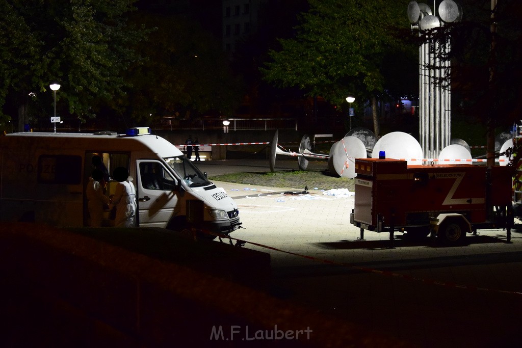 Einsatz BF Messerstecherei Koeln Neustadt Nord Eberplatz Platzmitte P076.JPG - Miklos Laubert